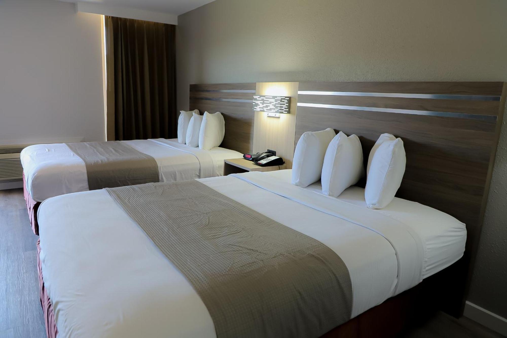 Airport Inn Недерленд Экстерьер фото