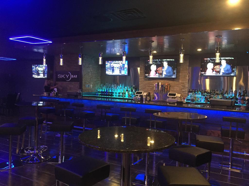 Airport Inn Недерленд Экстерьер фото