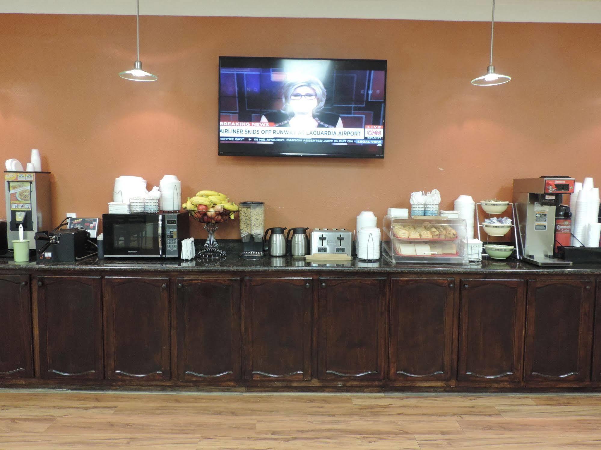 Airport Inn Недерленд Экстерьер фото