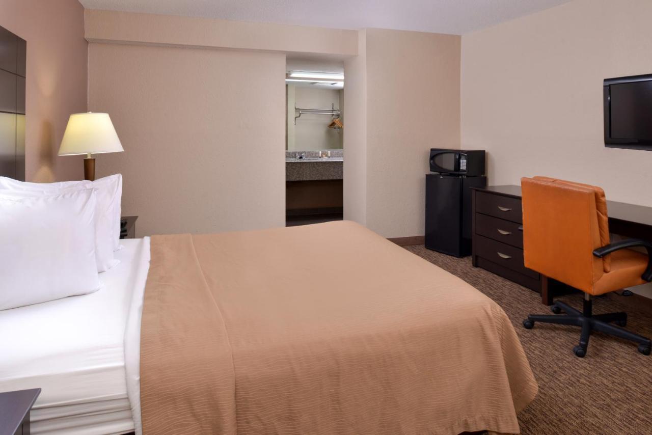 Airport Inn Недерленд Экстерьер фото