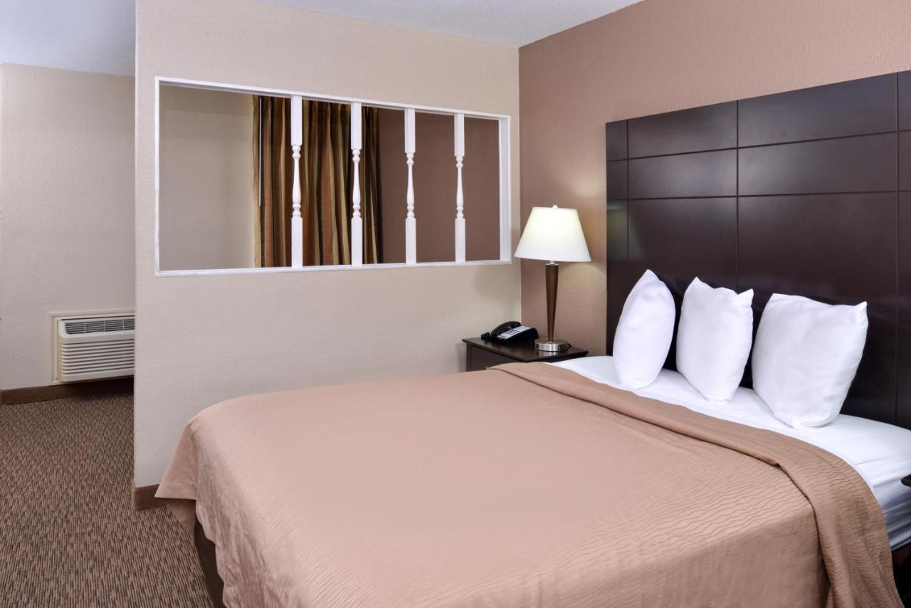 Airport Inn Недерленд Экстерьер фото
